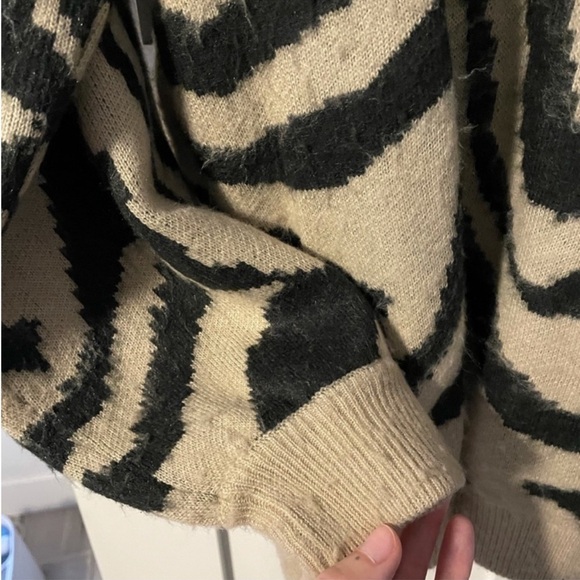 Show me your mumu duke sweater in tiger stripe - Picture 6 of 9